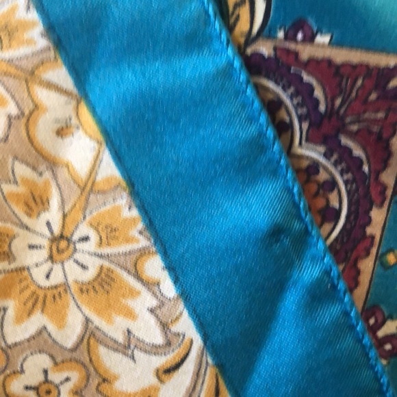 Peacock 🦚 blue and browns silky scarf - Picture 8 of 12